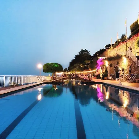Aparthotel Residence Sant'Anna Pietra Ligure