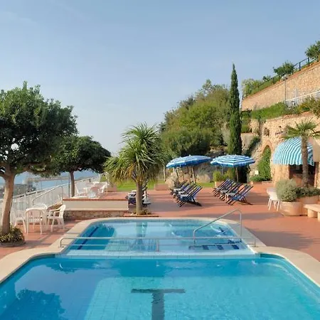 Apartahotel Sant'anna Pietra Ligure