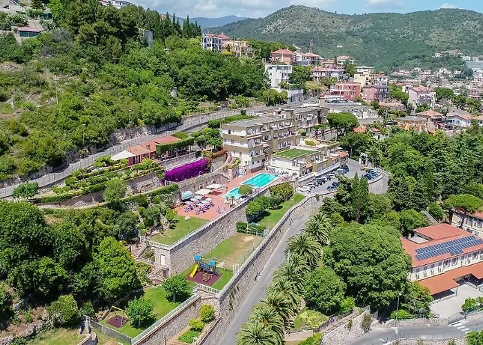 Sant'anna 3* Pietra Ligure